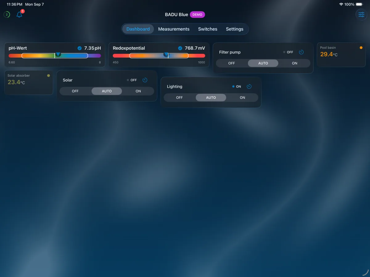 PoolPilot – Dashboard (BADU Blue) auf iPad